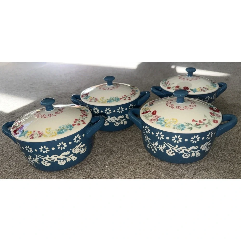 Lot Of (4) Pioneer Woman Fancy Flourish Mini Cocotte with Lid 16 oz 4.5